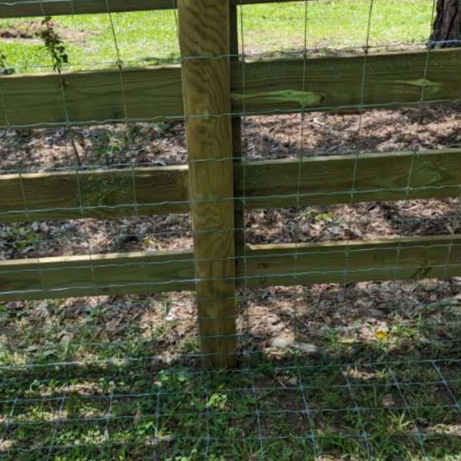 13-48-6_with_apron_lifestyle (1)