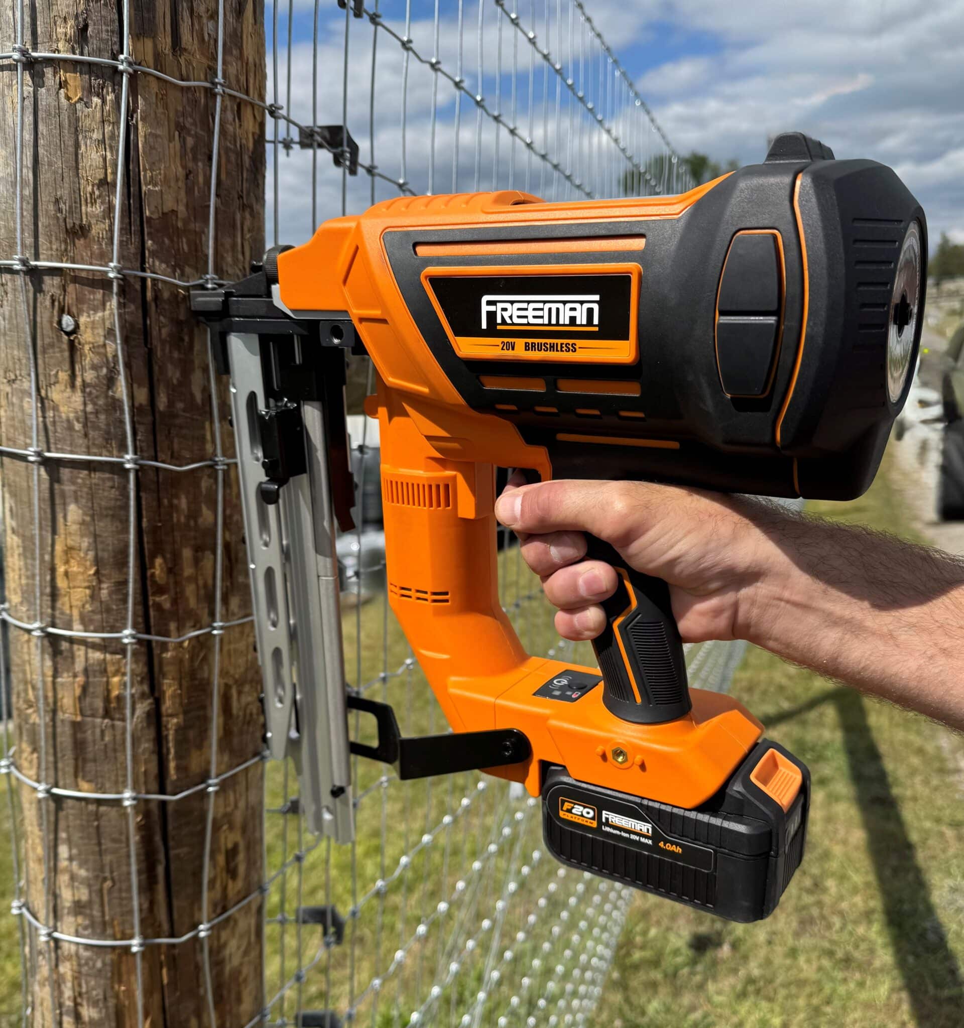 Freeman 20V 9-Gauge Fencing Stapler