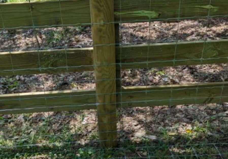 13-48-6_with_apron_lifestyle (1)